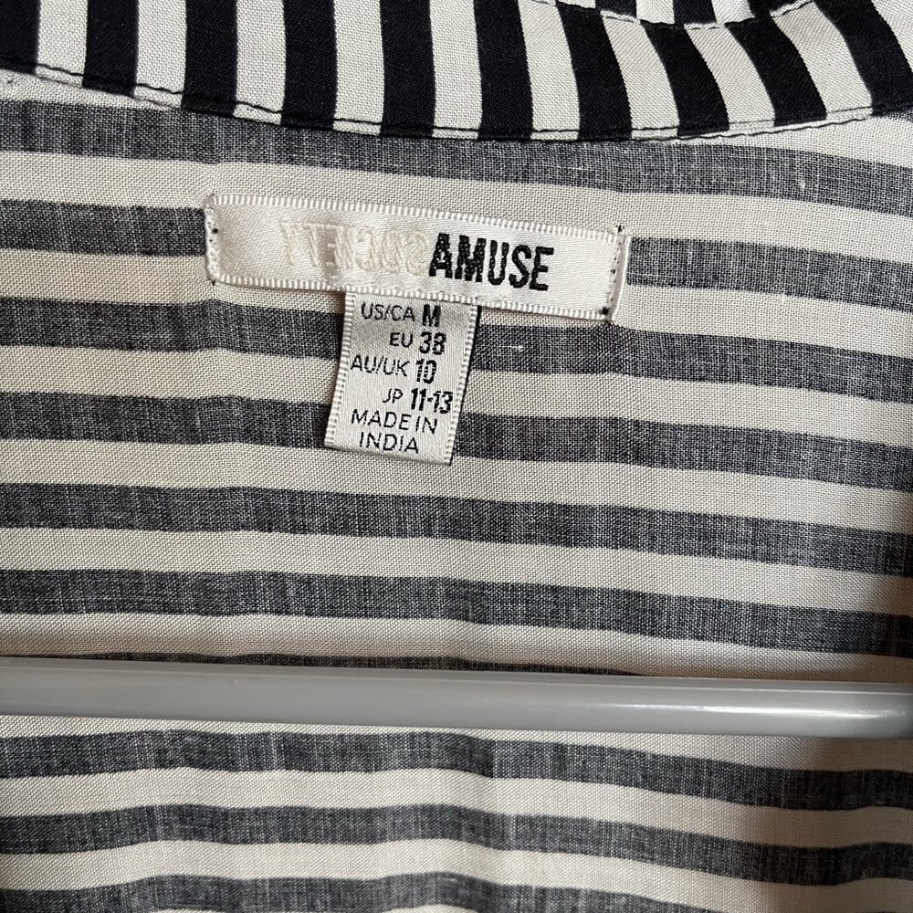 Button down blouse - Picture 2 of 4